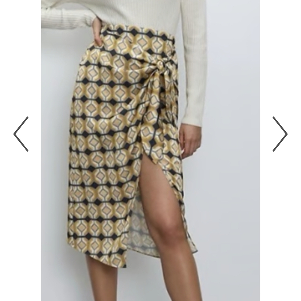 NwT Aritzia Babaton Bello Geometric Patterned Wrap Skirt
